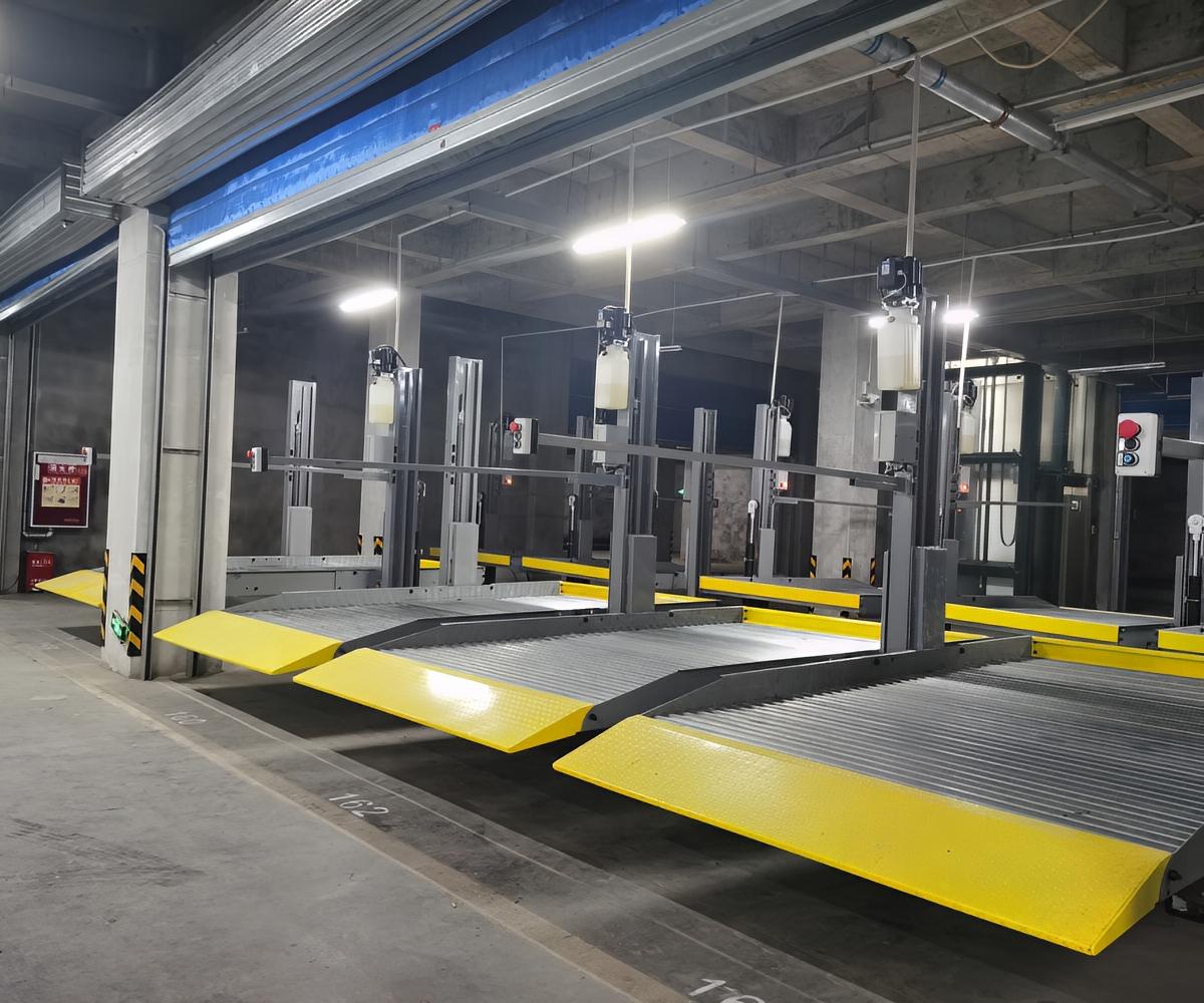 平?jīng)鋈龑恿Ⅲw車庫制造全解析