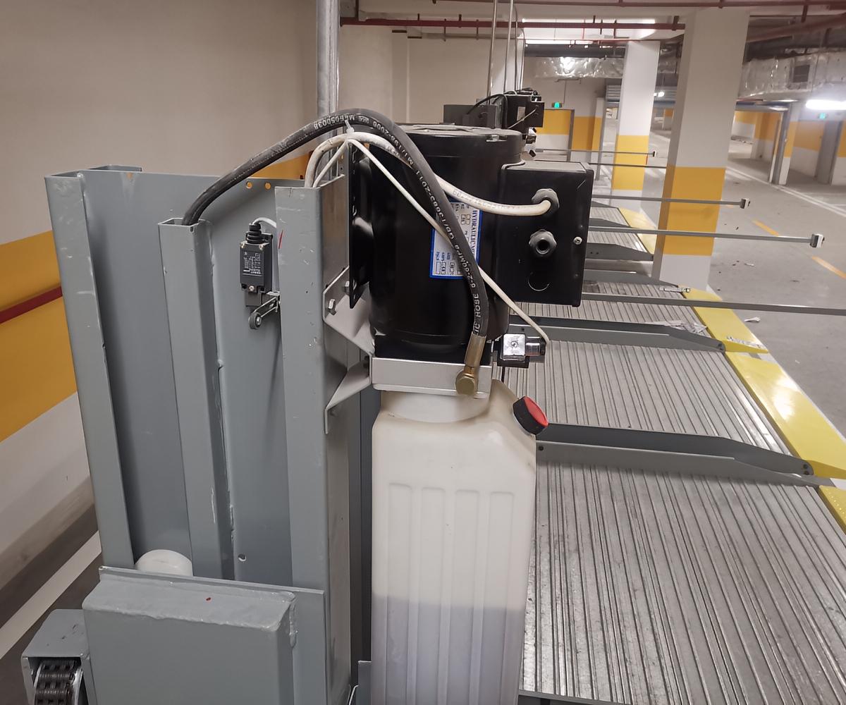 上思三層升降橫移機械式停車設備的組成及故障解決方案